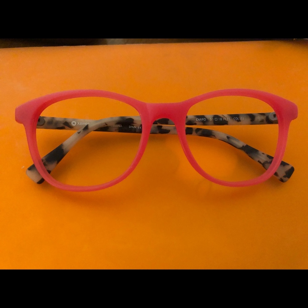 Cute pink glasses frames!
